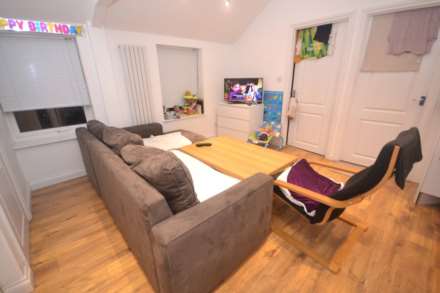 Erleigh Road, Reading, Image 1