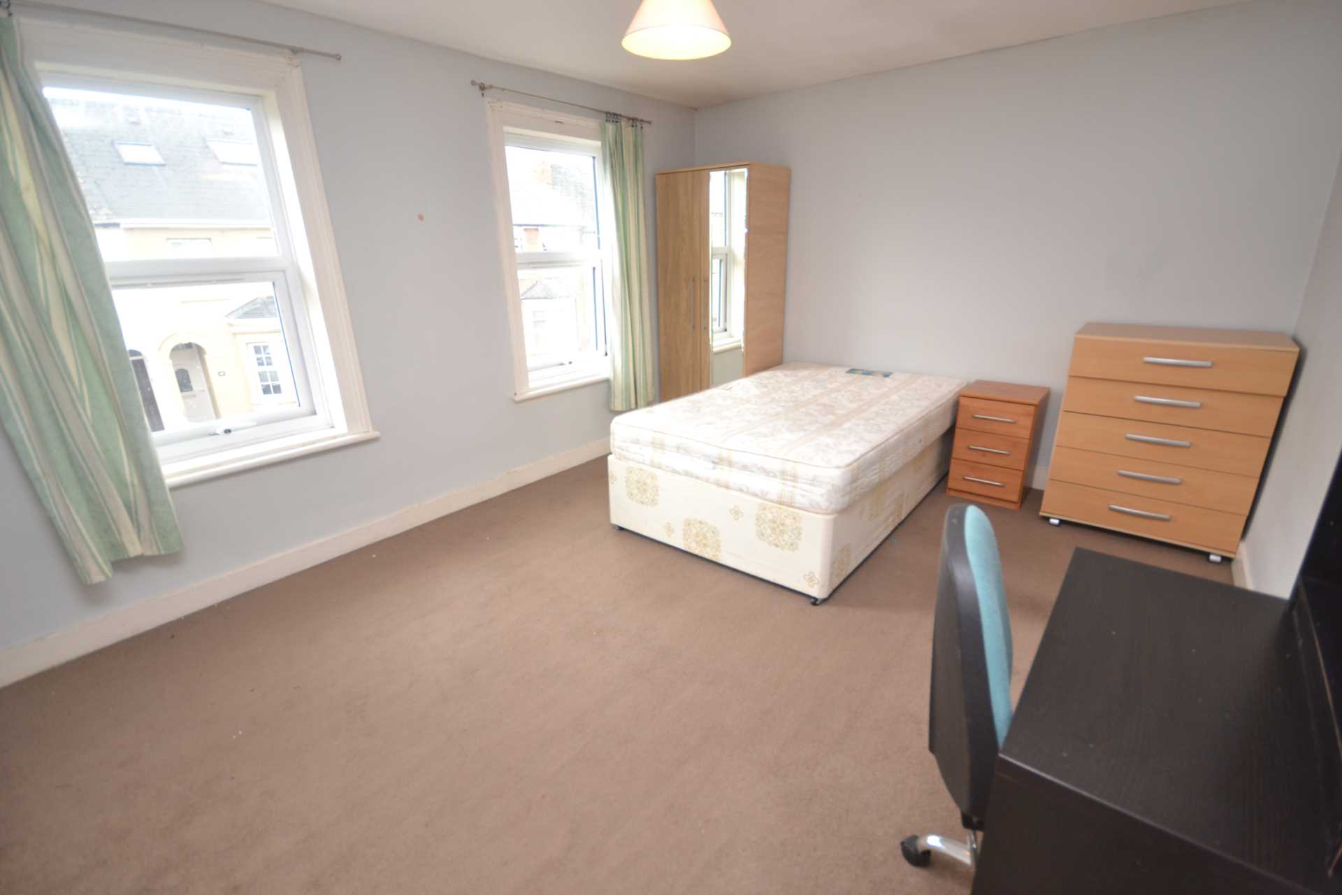 Blenheim Road, Town, Image 4