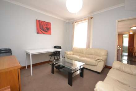 Blenheim Road, Town, Image 3