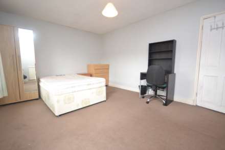 Blenheim Road, Town, Image 5