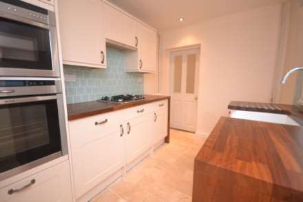 Property For Rent Cardigan Gardens, Reading