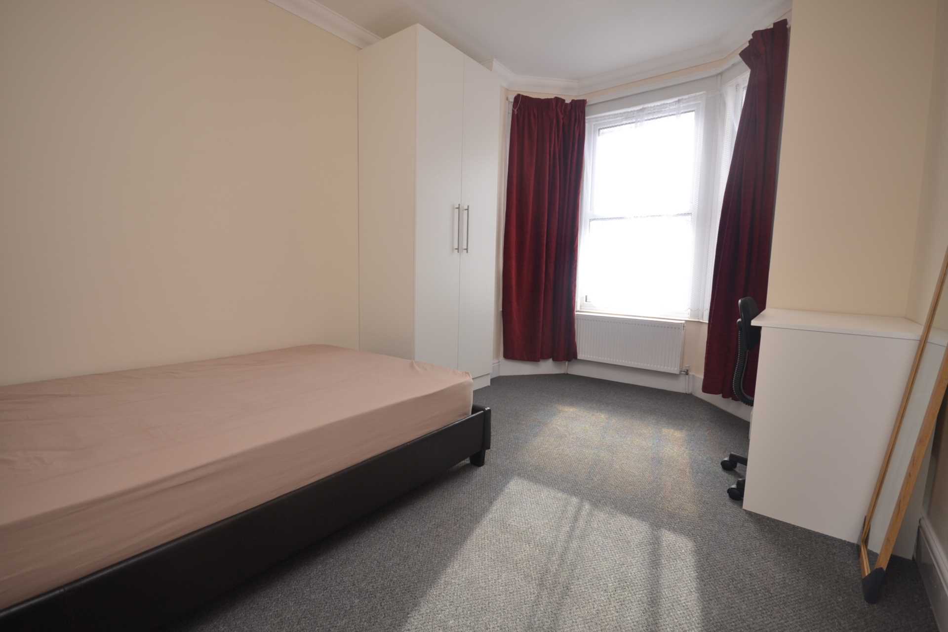 Grange Avenue, Reading, Image 4