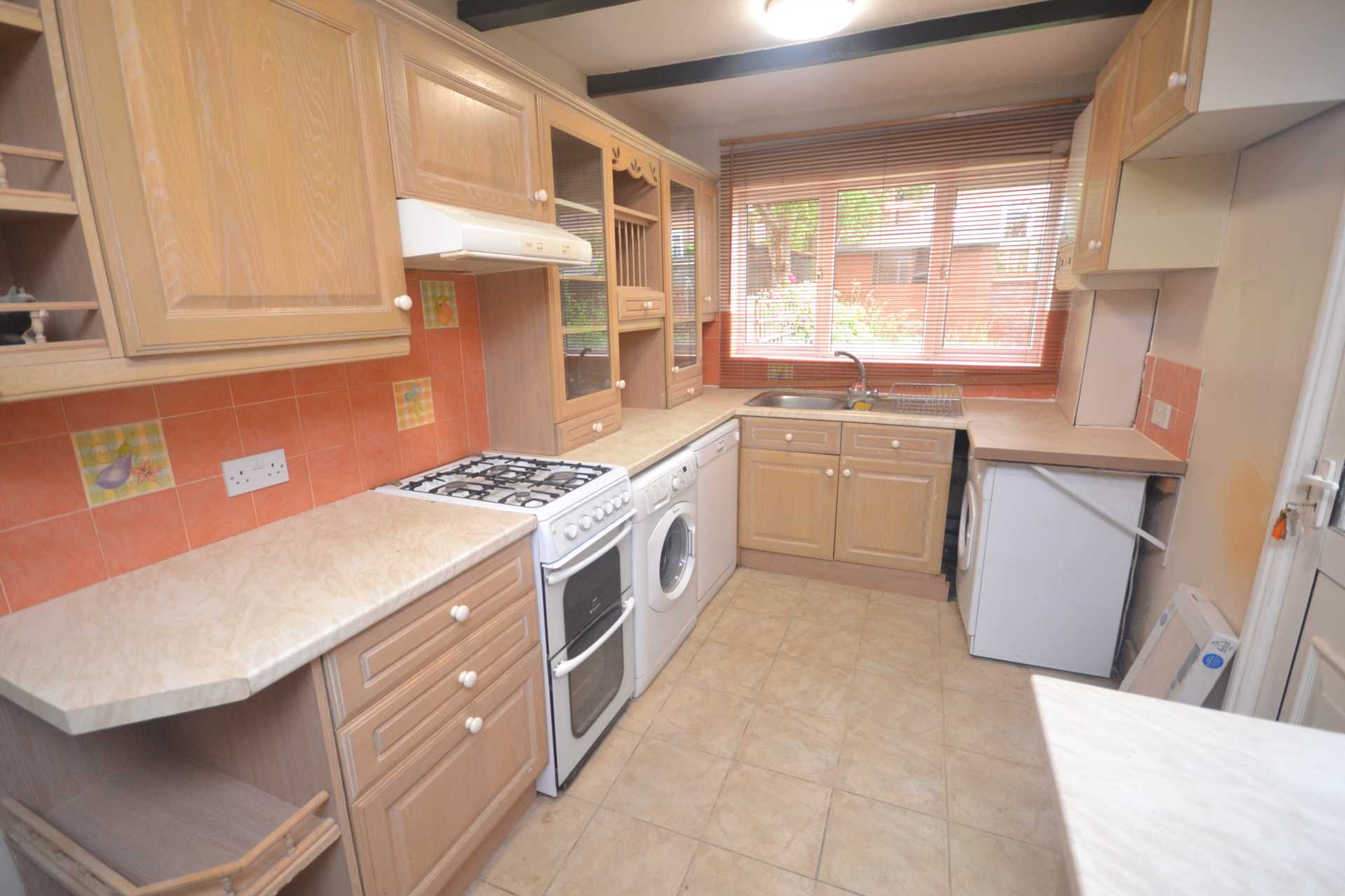 Pitcroft Avenue, Reading, Image 2