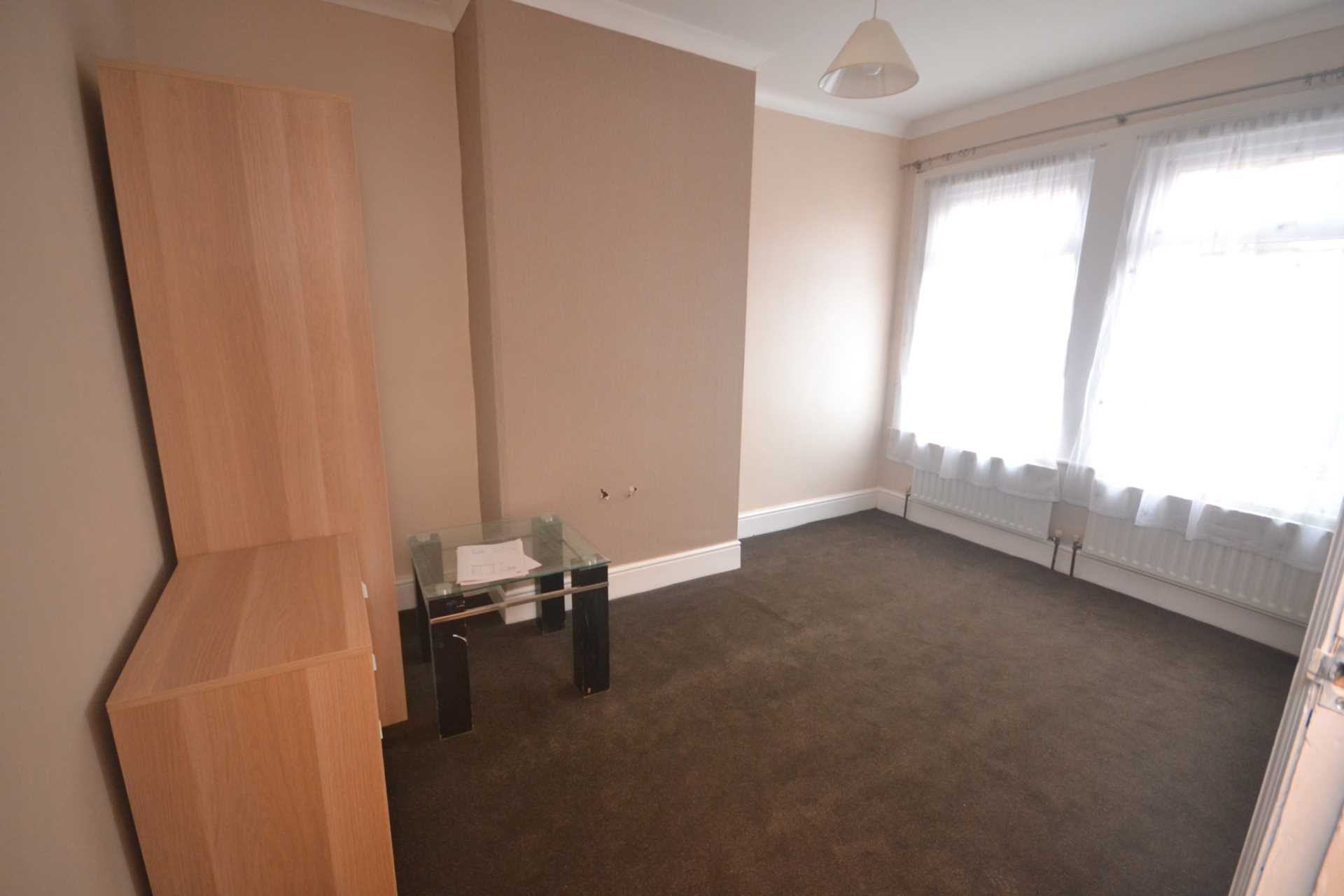 Pitcroft Avenue, Reading, Image 3
