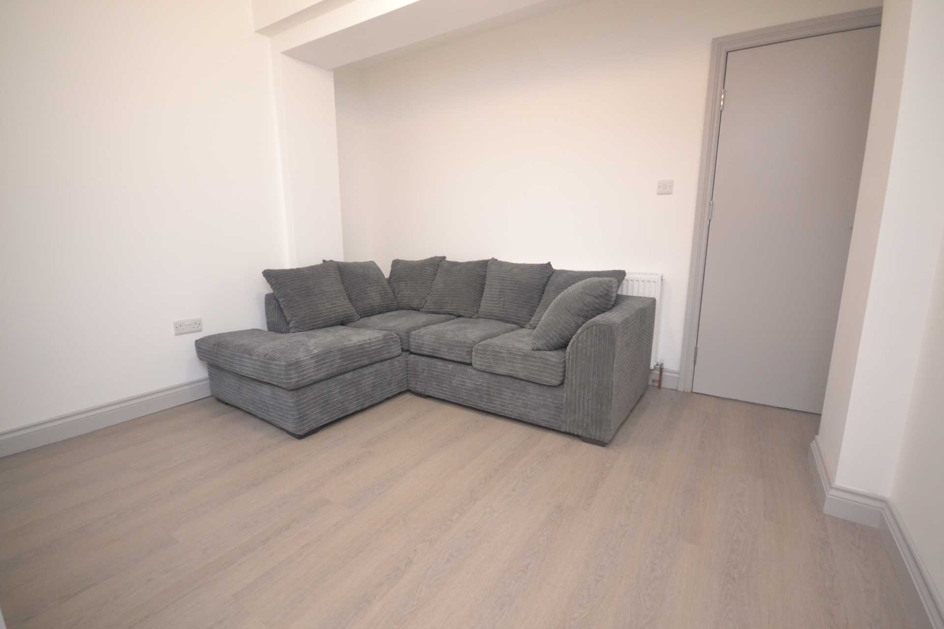 Foxhill Road, Reading, Image 3