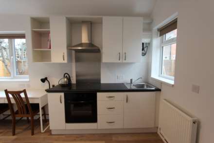 Sycamore Road, University Area, Reading, Image 5