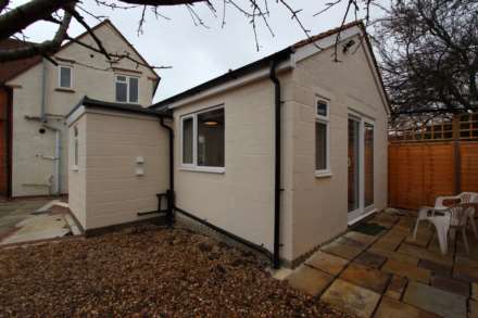 Sycamore Road, University Area, Reading, Image 7