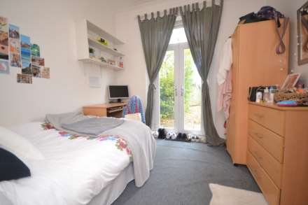 London Road, Reading, Image 13