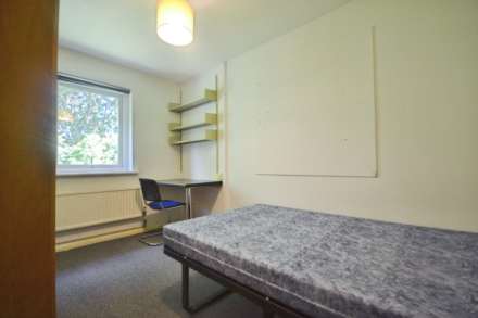 Allcroft Road, Reading, Image 7