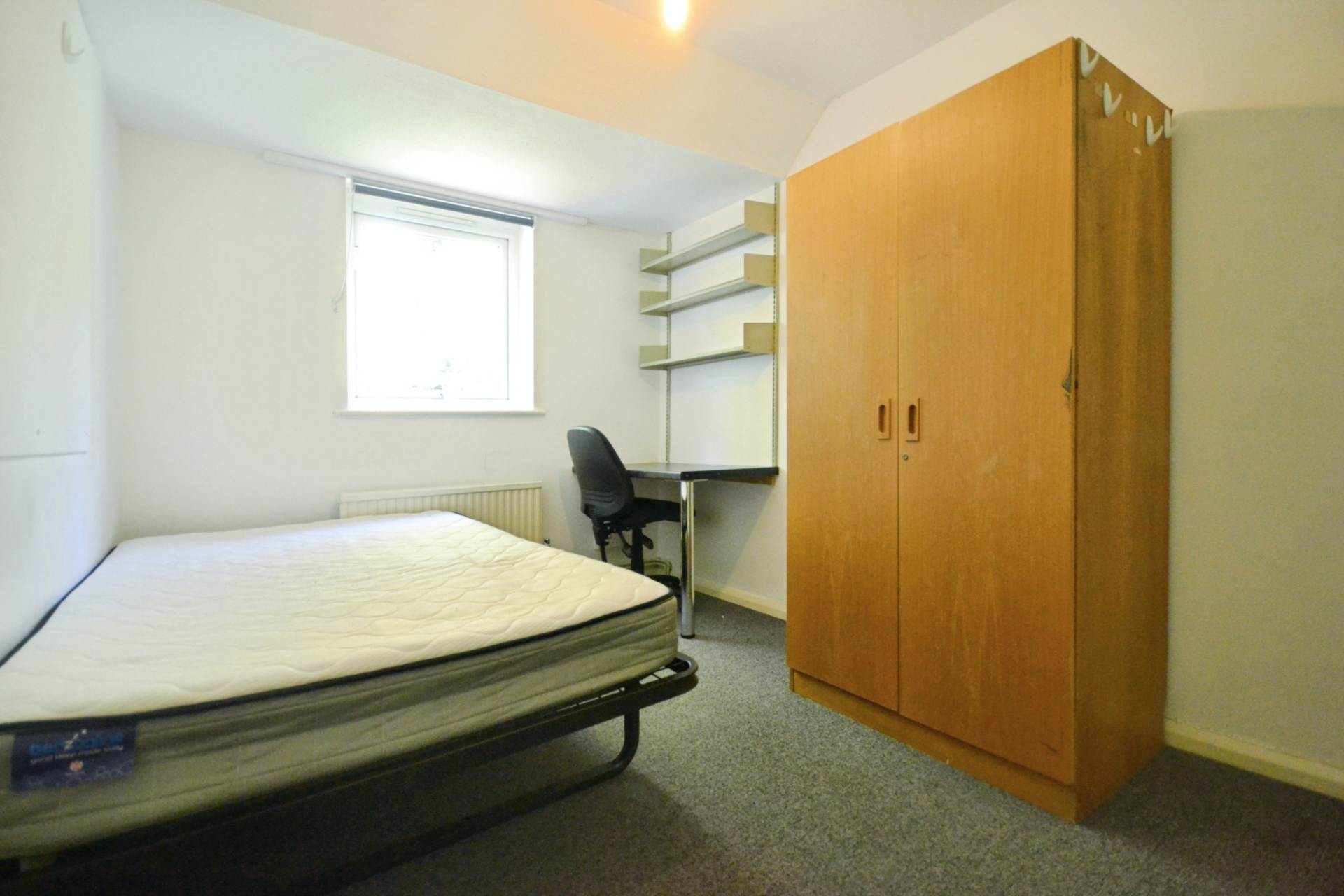 Allcroft Road, Reading, Image 6
