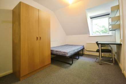 Allcroft Road, Reading, Image 11