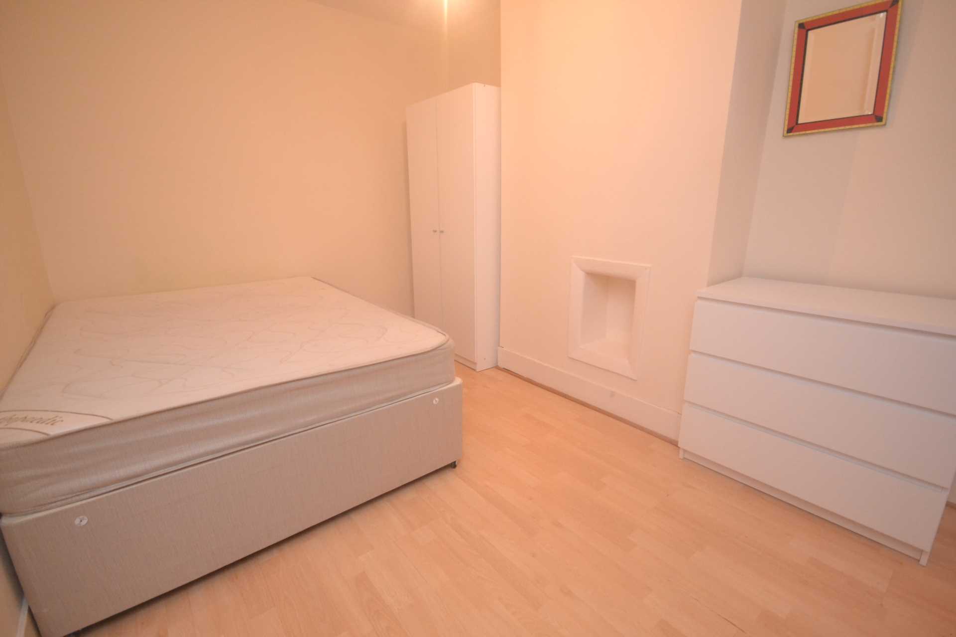 Blenheim Road, Reading, Image 4
