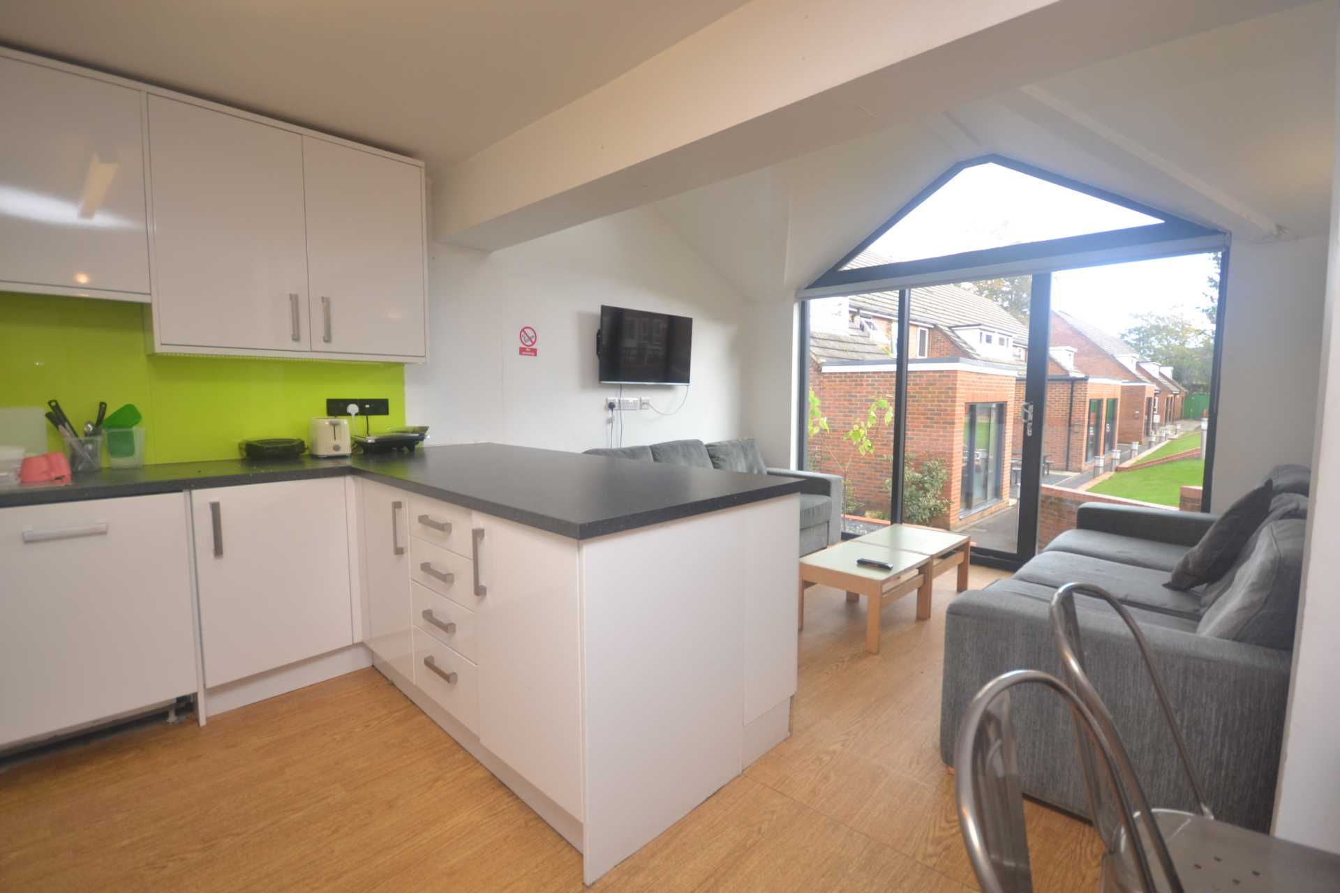 Allcroft Road, Reading, Image 3