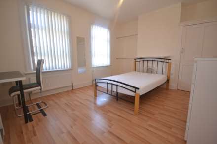Donnington Road, Reading, Image 1