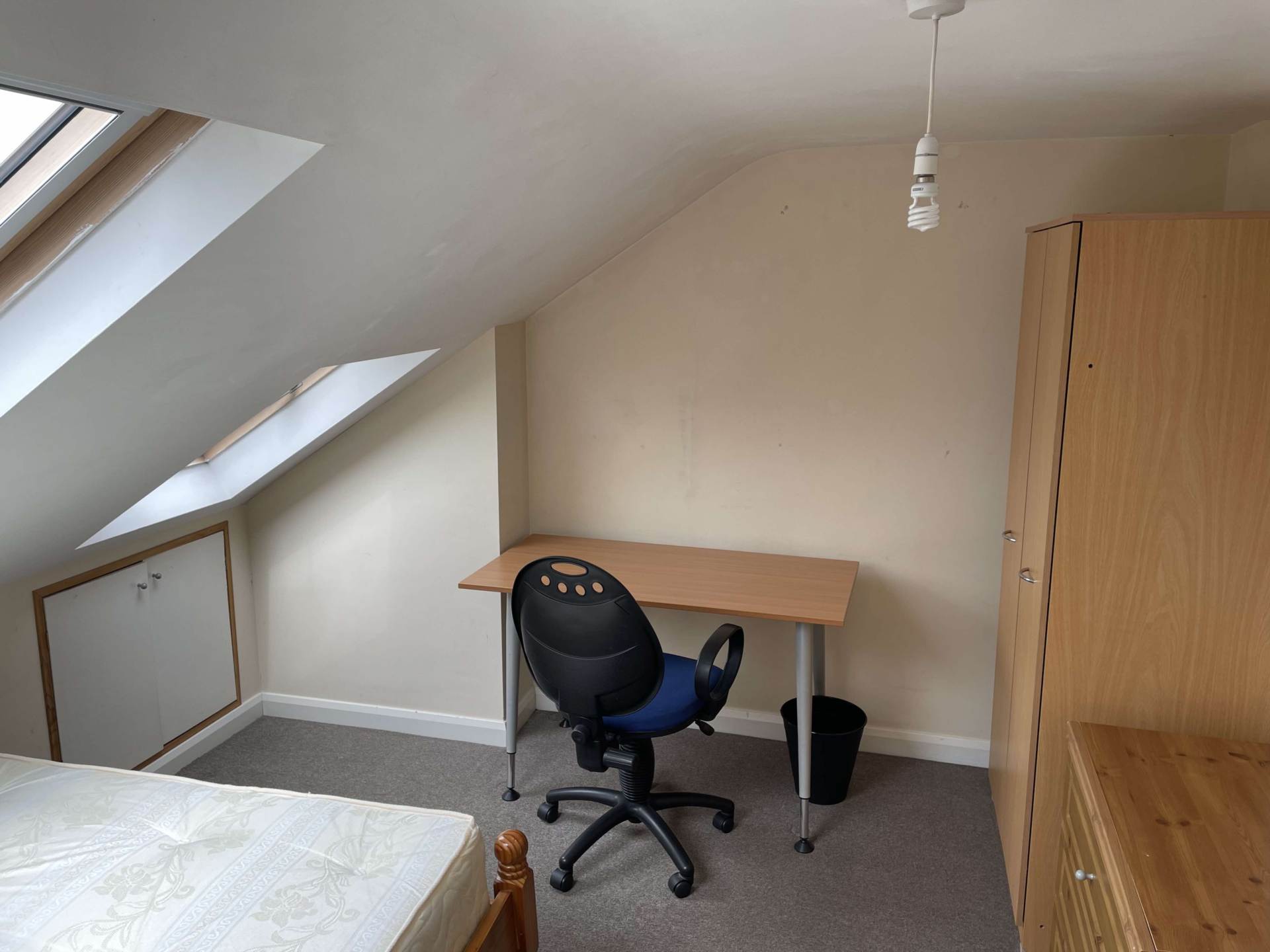 Pitcroft Avenue, Reading, Image 16