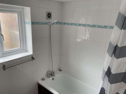 Pitcroft Avenue, Reading, Image 23