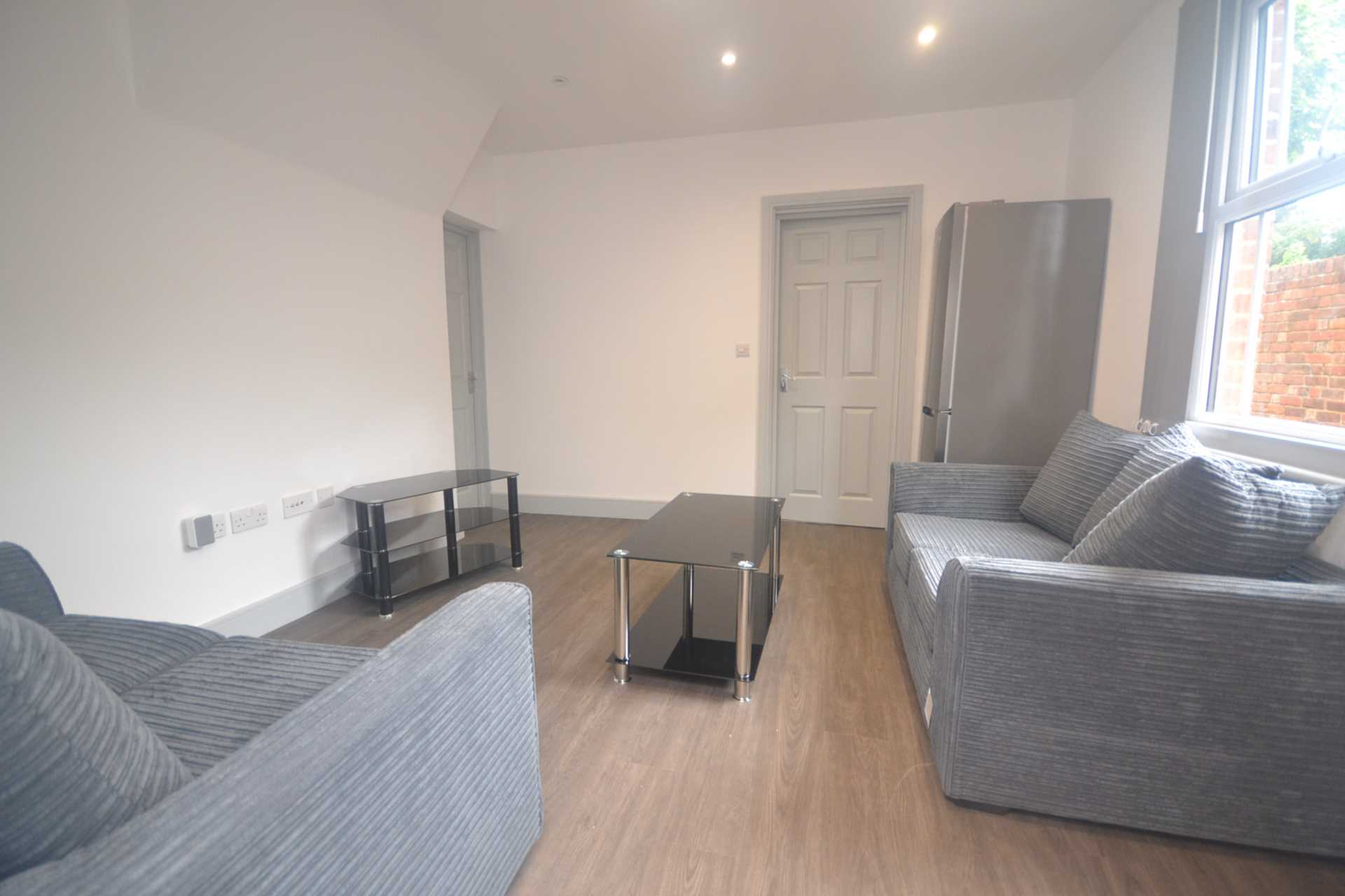Donnington Road, Reading, Image 4