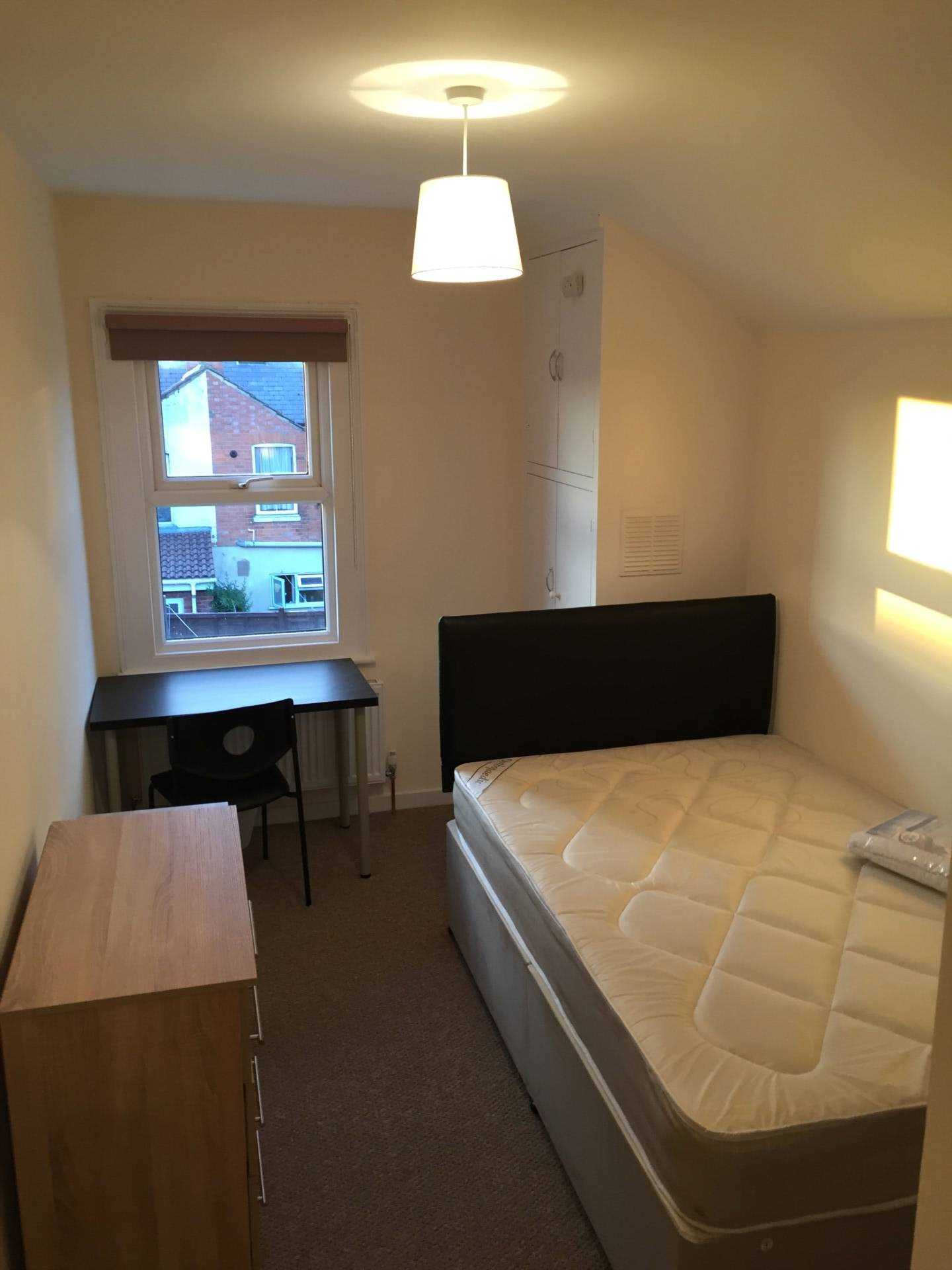 Brighton Road, Reading, Image 1