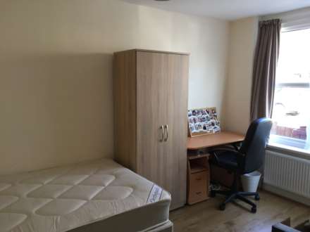 Brighton Road, Reading, Image 2