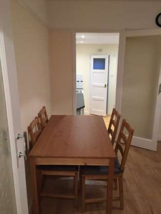 Brighton Road, Reading, Image 4