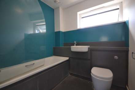 Allcroft Road, Reading, Image 10