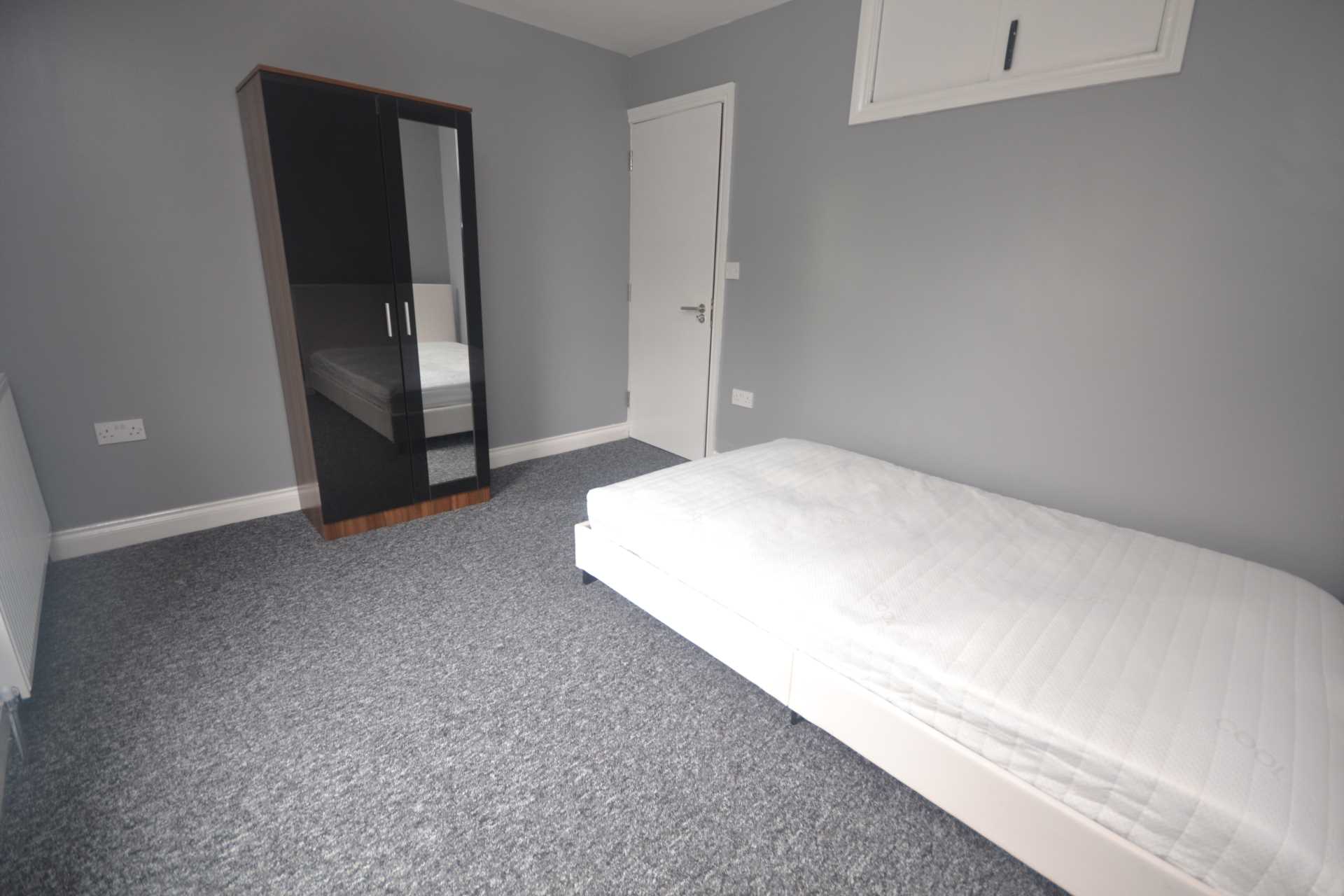 Blenheim Gardens, Reading, Image 4