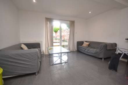 Blenheim Road, Reading, Image 2