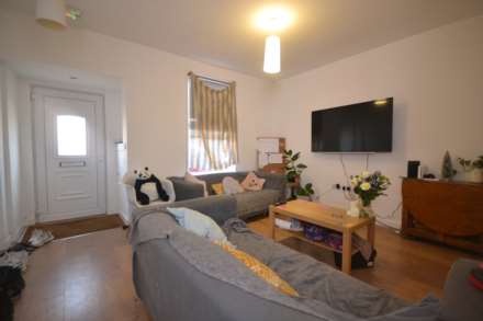 Donnington Gardens, Reading, Image 1
