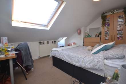 Donnington Gardens, Reading, Image 6