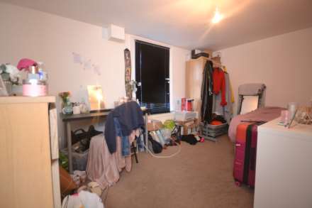 Donnington Gardens, Reading, Image 7