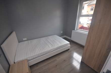 Foxhill Road, Reading, Image 2
