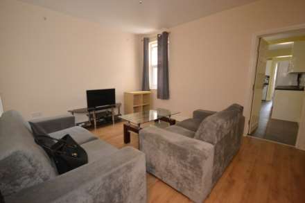 Liverpool Road, Reading, Image 2