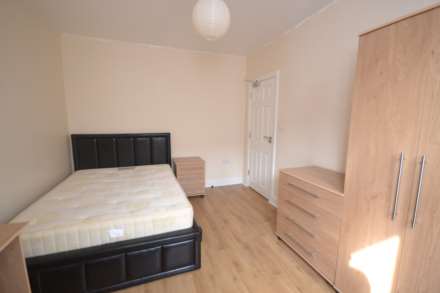 Liverpool Road, Reading, Image 3