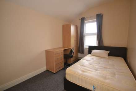 Liverpool Road, Reading, Image 6
