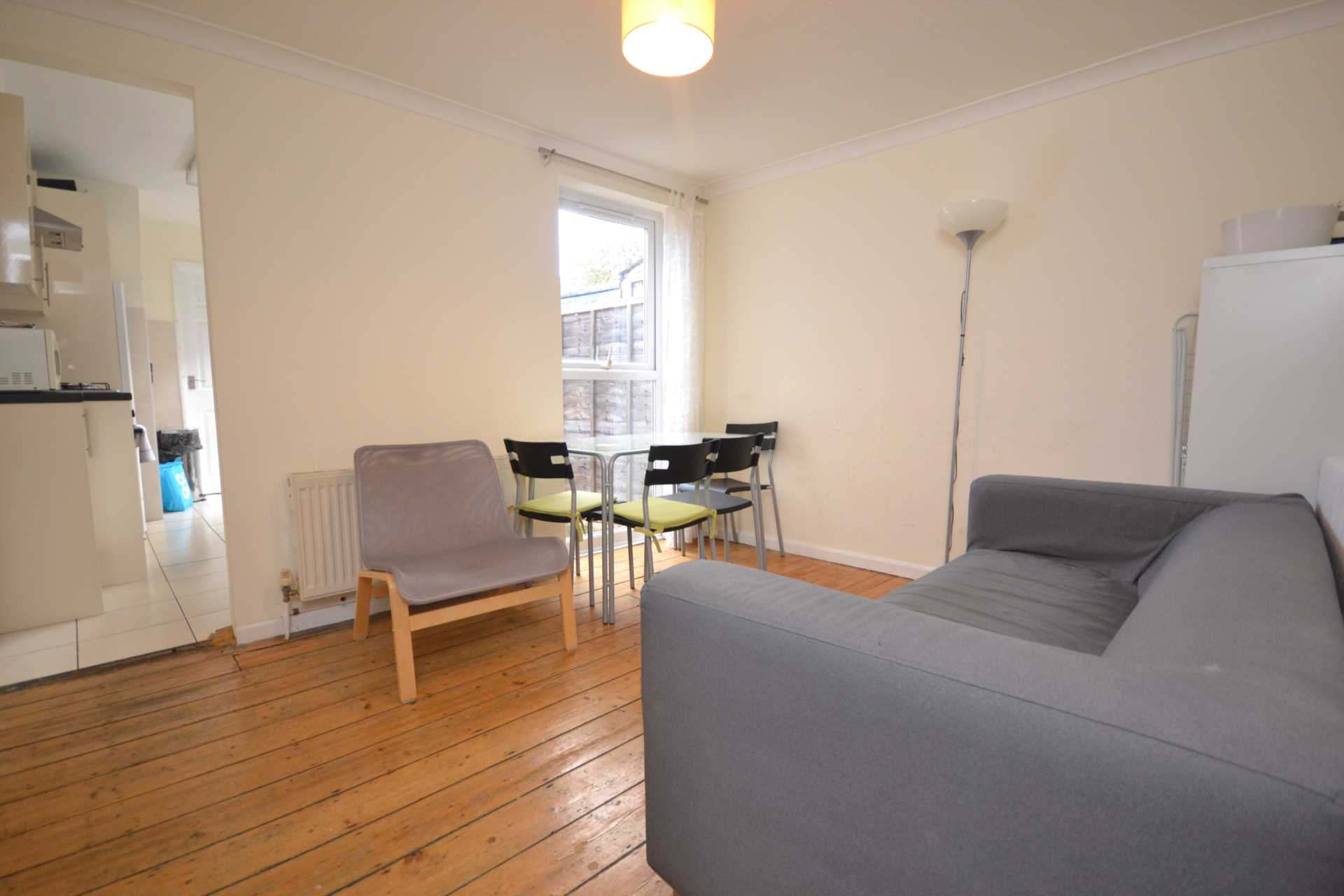 Foxhill Road, Reading, Image 3