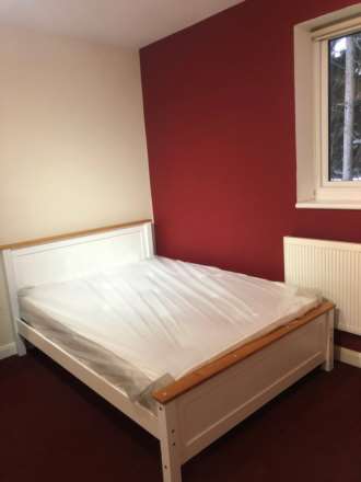 1 Bedroom Studio, Northumberland Avenue, Reading
