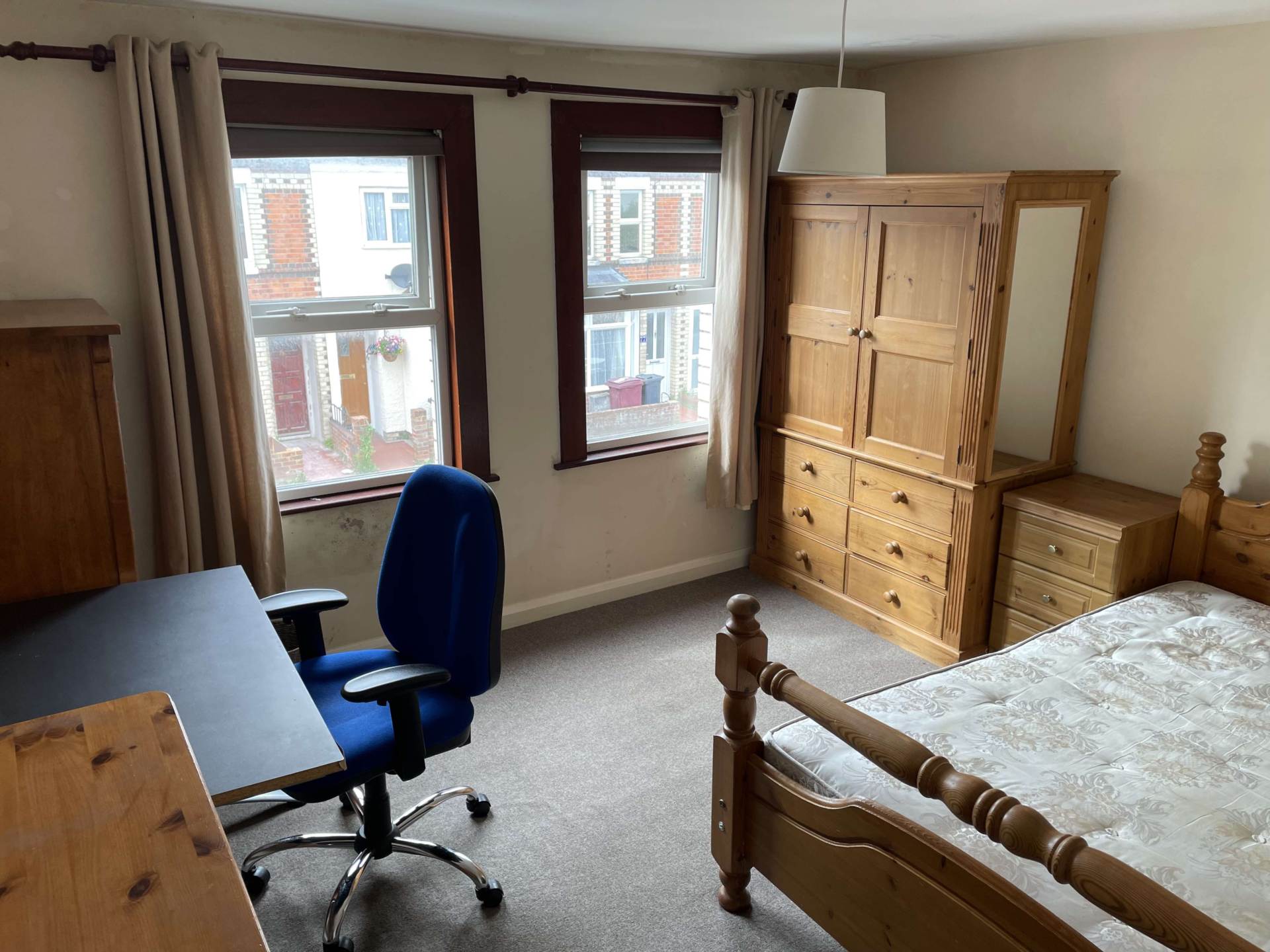 Pitcroft Avenue, Reading, Image 7