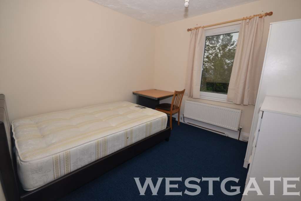 Blenheim Gardens, Reading, Image 4