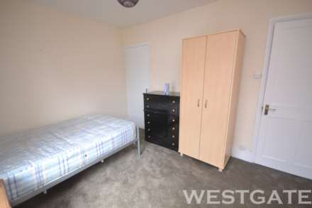 Blenheim Gardens, Reading, Image 5