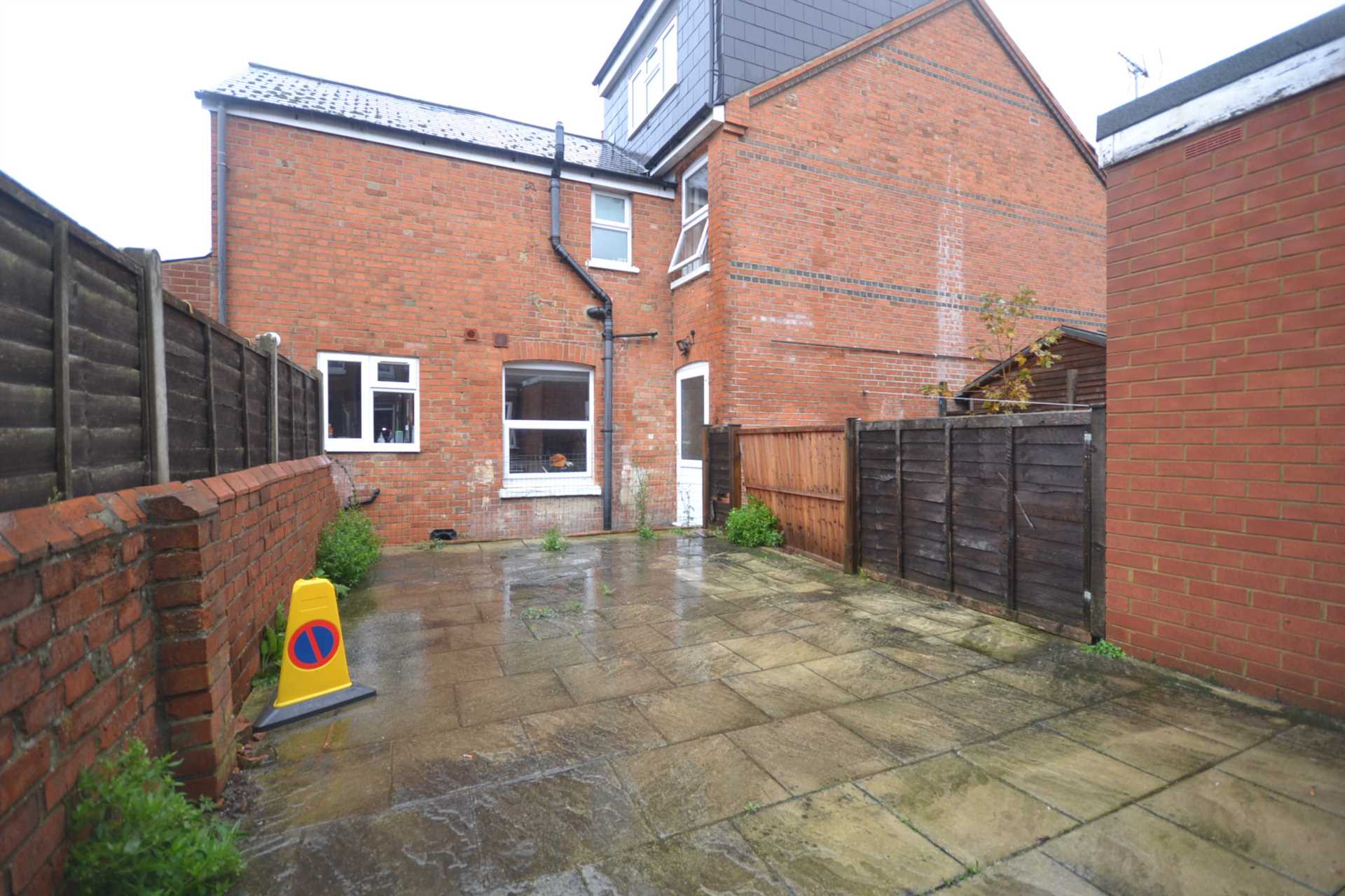 Pitcroft Avenue, Reading, Image 15