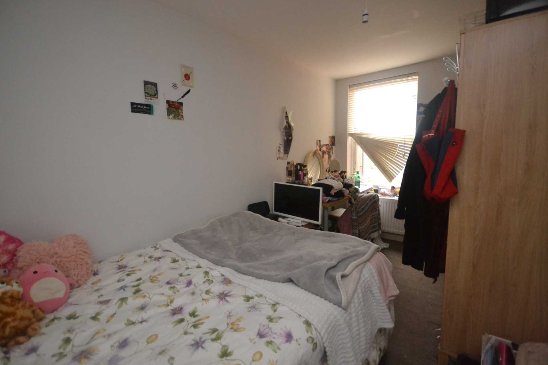 Pitcroft Avenue, Reading, Image 9