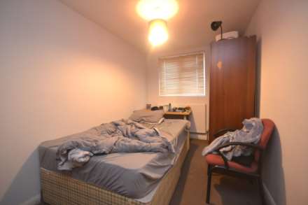 Pitcroft Avenue, Reading, Image 11