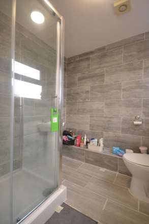 Pitcroft Avenue, Reading, Image 13