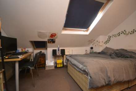 Pitcroft Avenue, Reading, Image 5
