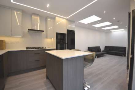 7 Bedroom Terrace, St Peters Road, Reading