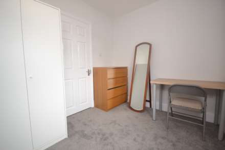 Erleigh Court Gardens, Reading, Image 10