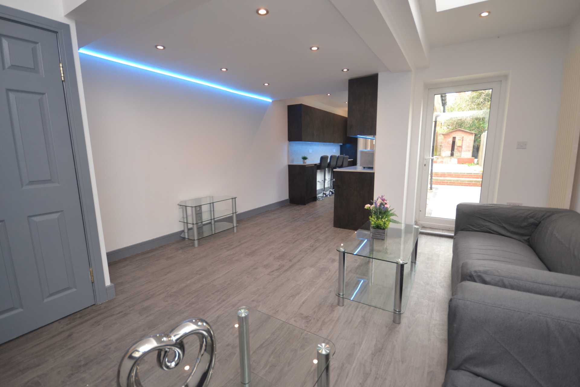 De Beauvoir Road, Reading, Image 1