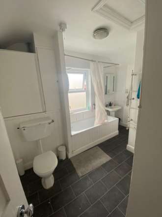 Cholmeley Road, Reading, Image 8