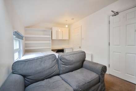 Kings Road, Reading, Image 13
