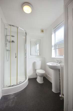 Kings Road, Reading, Image 14